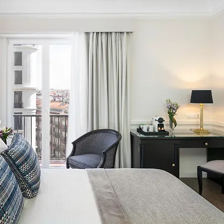 Emperador Hotel 4*
