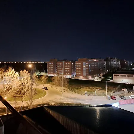 Acogedor Loftcon Garaje A 10min Del Aeropuerto E Ifema Apartment *