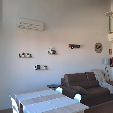 Acogedor Loftcon Garaje A 10min Del Aeropuerto E Ifema * Madrid