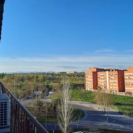 Acogedor Loftcon Garaje A 10min Del Aeropuerto E Ifema *