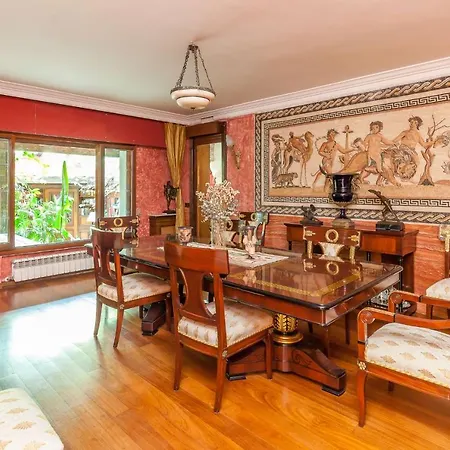 5-suite Luxury In With Indoor Pool And Oasis