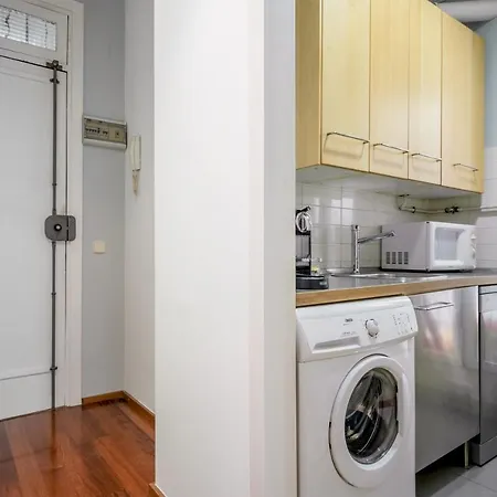 Apartment 2 Bedrooms 1 Bathroom Furnished - Anton Martin - Vintage - Mintystay *