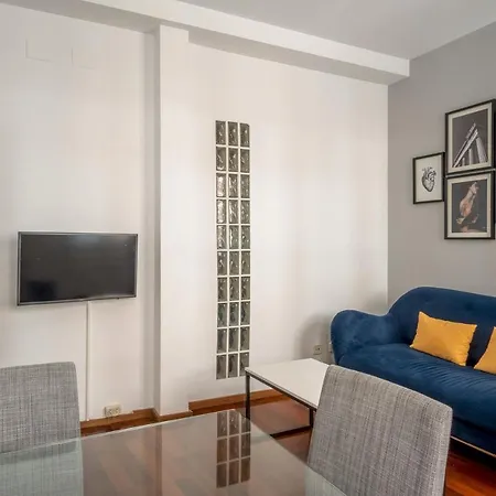 2 Bedrooms 1 Bathroom Furnished - Anton Martin - Vintage - Mintystay Apartment