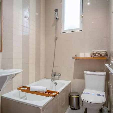 2 Bedrooms 1 Bathroom Furnished - Anton Martin - Vintage - Mintystay * Madrid