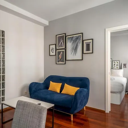 Apartment 2 Bedrooms 1 Bathroom Furnished - Anton Martin - Vintage - Mintystay *