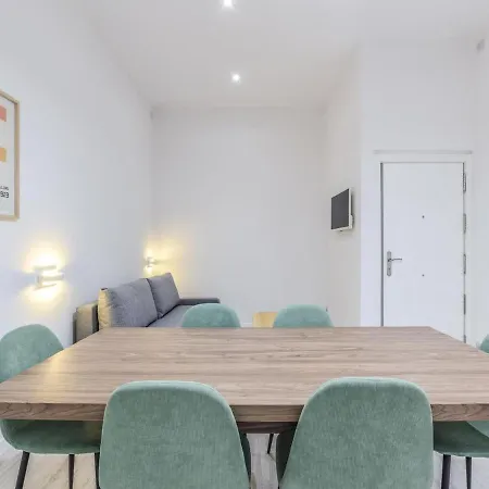 Apartamento Reformado En Malasana 6 Personas * Madrid