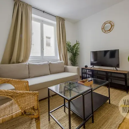 Apartamento Centrico Apt En La Calle Toledo 77 Madrid