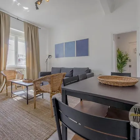 And Cool Apt 7pax En La Latina-centro Apartment