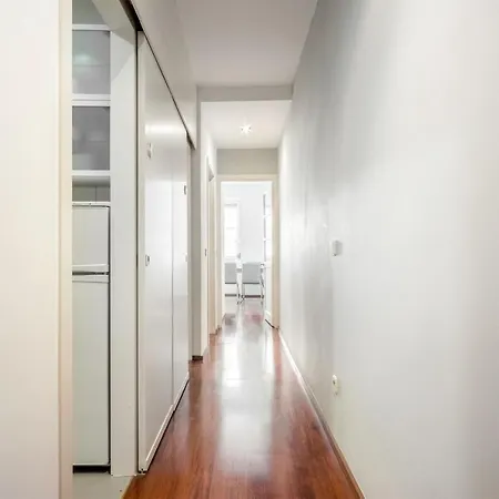 2 Bedrooms 1 Bathroom Furnished - Anton Martin - Vintage - Mintystay Apartment