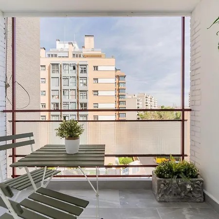 Apartamento For Moderno Temporal Cerca Zoo Y Del Parque De Atracciones Ceb76
