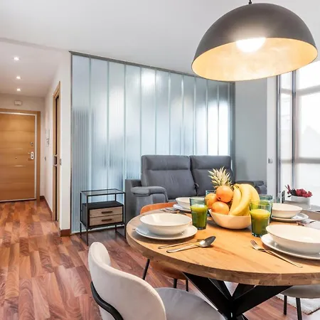 Luxury In Barrio Palacio Apartment