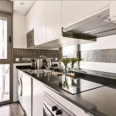 Luxury In Barrio Palacio