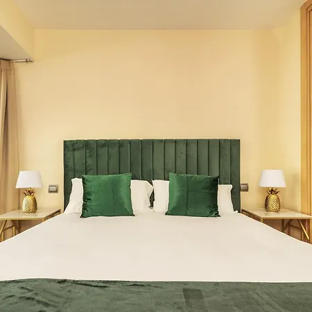 Luxury In Barrio Palacio Apartment Madrid