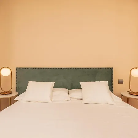 Luxury In Barrio Palacio Apartment