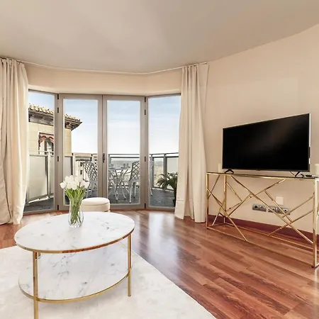 Luxury In Barrio Palacio Madrid