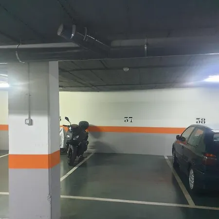 Nuevo! 2 Hab, Bano Doble, Garaje, Metro A 200m Apartment *