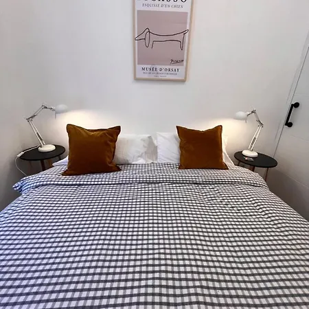 Urban Fuencarral Guest house *