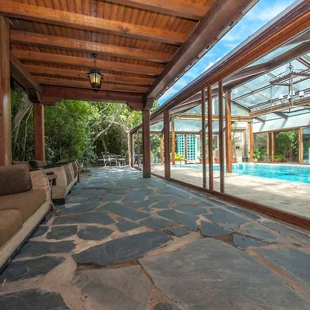Villa 5-suite Luxury In With Indoor Pool And Oasis