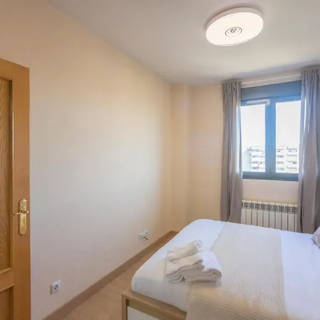 Apartment For Your Amplio Y Luminoso Temporal En Orcasitas - Wifi Bea25 Madrid