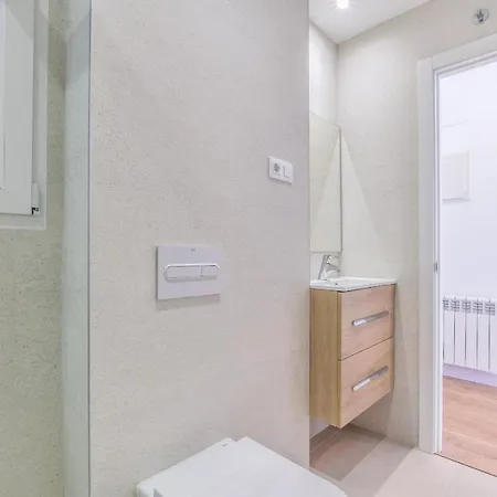 Apartamento Reformado En El Retiro * Madrid