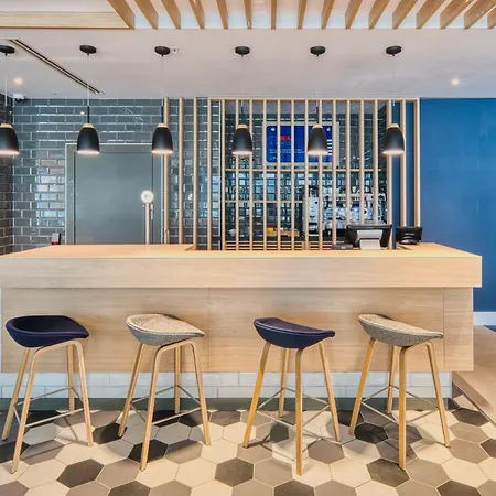 Express - - Airport By Ihg Hotell