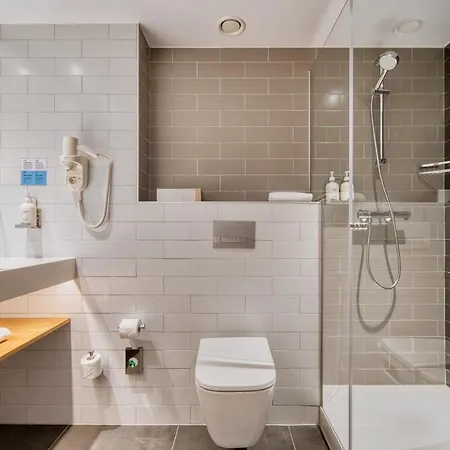 Express - - Airport By Ihg Hotell Madrid