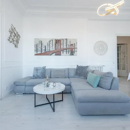 Penthouse Deluxe Granvia, By Monaro