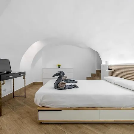 El Triangulo Del Arte - Jacuzzi Apartment Madrid