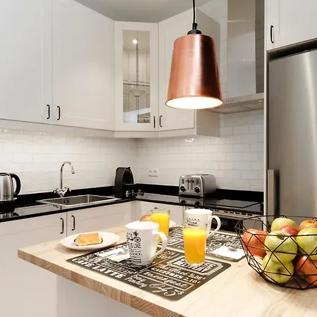 Pelayo, Moderno Apartamento Para Dos En Chueca