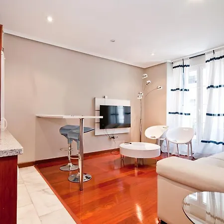 Smartrentals Gran Via Apartment *