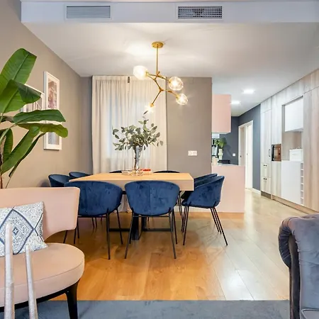 3 Bedrooms 2 Bathrooms Furnished - Salamanca - Stylish - Mintystay Apartment *