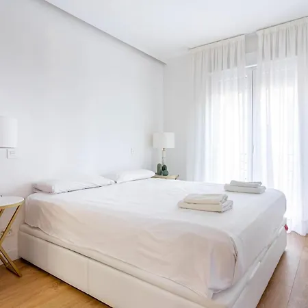 3 Bedrooms 2 Bathrooms Furnished - Salamanca - Stylish - Mintystay Apartment Madrid