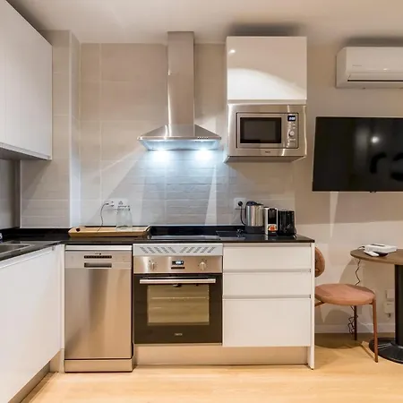 Modern, Bright - 1bd 1bth -lavapies Madrid