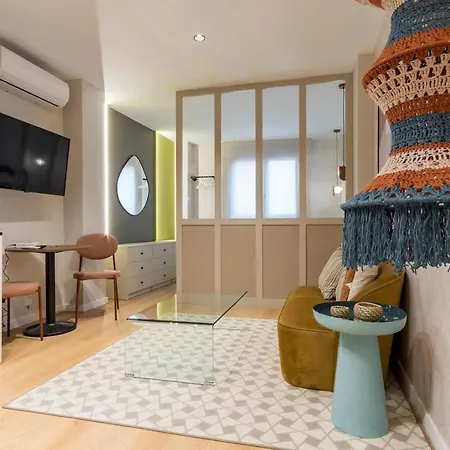 Modern, Bright - 1bd 1bth -lavapies *