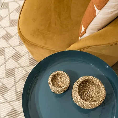 Modern, Bright - 1bd 1bth -lavapies Apartment Madrid