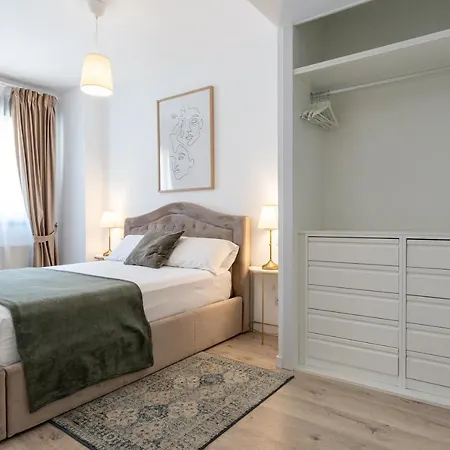 Charleroi Xxii Deluxe Apartment