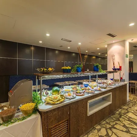Petit Palace Cliper-gran Via 3* Madrid