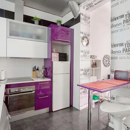 1 Bedroom 1 Bathroom Furnished Stylish Apt- Malasana - Mintystay * Madrid