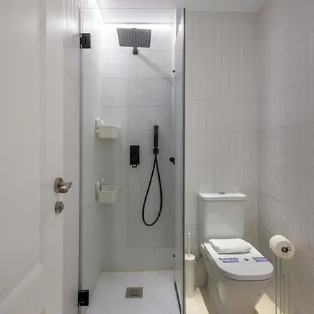 2 Bedrooms 2 Bathrooms Furnished - Las Letras - Modern - Mintystay Madrid