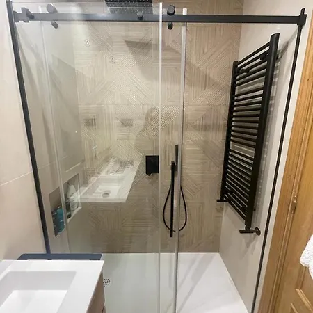 Modern 6 Pax In Barrio Salamanca Madri