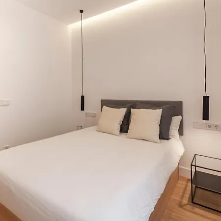 Apartment Plaza Espana Iii Calle Leganitos 2br 2bh Madrid