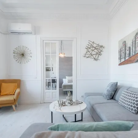 Penthouse Deluxe Granvia, By Monaro *