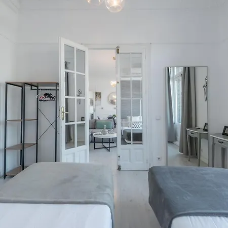 Penthouse Deluxe Granvia, By Monaro *
