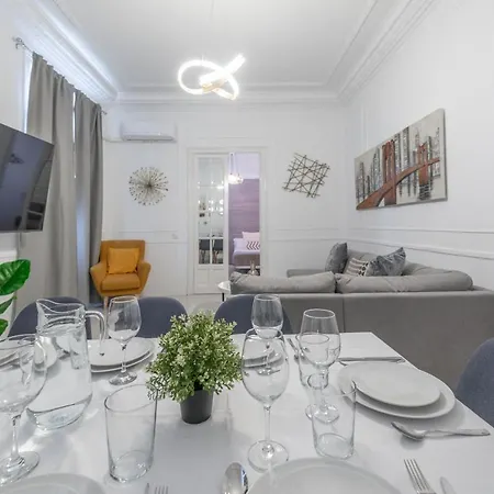 Penthouse Deluxe Granvia, By Monaro Apartment