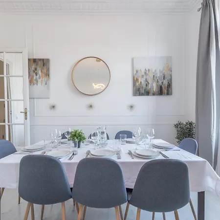 Penthouse Deluxe Granvia, By Monaro *