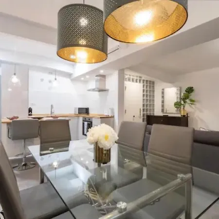 2 Bedrooms 2 Bathrooms Furnished - Plaza Mayor - Spacious & Equipped - Mintystay