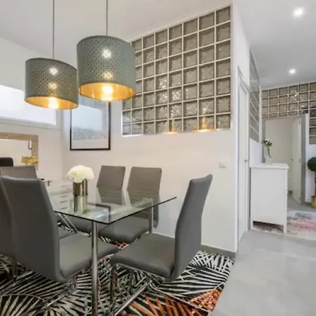 2 Bedrooms 2 Bathrooms Furnished - Plaza Mayor - Spacious & Equipped - Mintystay Apartment *