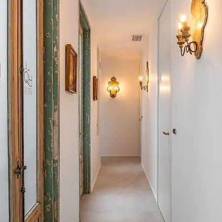 Guest house Queens House Chueca