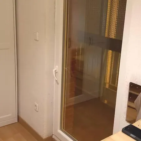 Alojamiento Disponible Para Una Persona Apartment