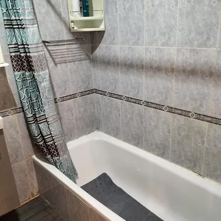 Homestay Tranquila Y Familiar Madrid